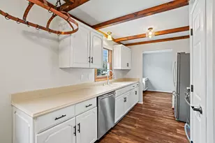 3009 W Renee Ct, Mequon, WI 53092 - Photo 9