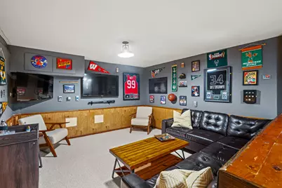 3009 W Renee Ct, Mequon, WI 53092 - Photo 25