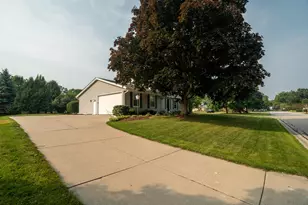 3009 W Renee Ct, Mequon, WI 53092 - Photo 49