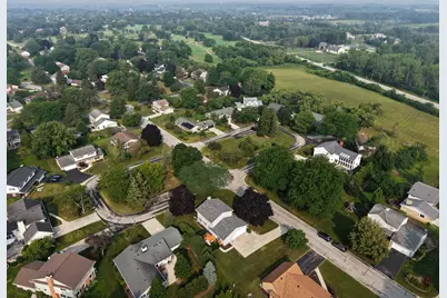 3009 W Renee Ct, Mequon, WI 53092 - Photo 47