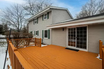 3009 W Renee Ct, Mequon, WI 53092 - Photo 31