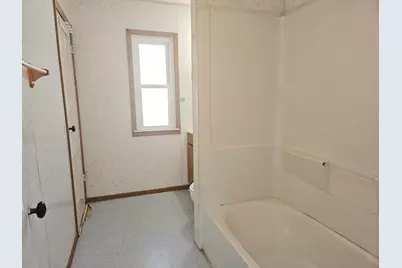 215 N Main St, Reeseville, WI 53579 - Photo 19