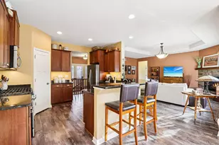 609 Evergreen Terrace, Port Washington, WI 53074 - Photo 7