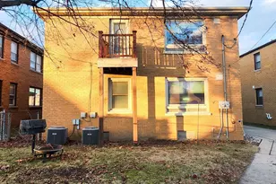 9323 W Wisconsin Ave, Milwaukee, WI 53226 - Photo 35