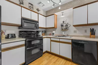 S75W16788  Jacob Ct #12, Muskego, WI 53150 - Photo 9