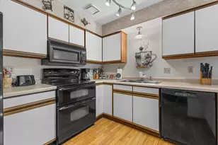 S75W16788 Jacob Ct, Muskego, WI 53150 - Photo 9