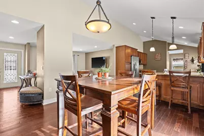 2621 S Seymour Pl, West Allis, WI 53227 - Photo 11