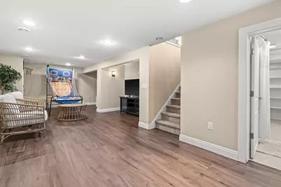 2621 S Seymour Pl, West Allis, WI 53227 - Photo 31