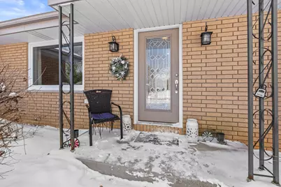 2621 S Seymour Pl, West Allis, WI 53227 - Photo 5