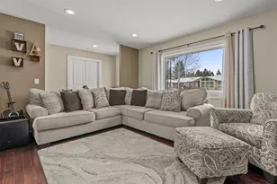 2621 S Seymour Pl, West Allis, WI 53227 - Photo 7