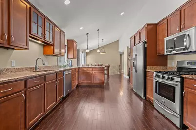 2621 S Seymour Pl, West Allis, WI 53227 - Photo 17