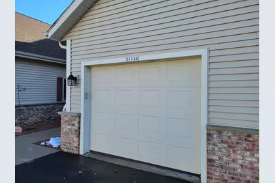 2111  Pine Ridge Ct #E, Grafton, WI 53024 - Photo 27