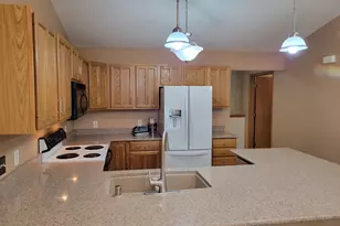 2111 Pine Ridge Ct, Grafton, WI 53024 - Photo 11