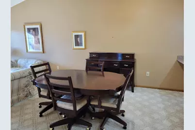 2111  Pine Ridge Ct #E, Grafton, WI 53024 - Photo 7