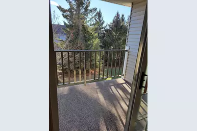 2111  Pine Ridge Ct #E, Grafton, WI 53024 - Photo 5