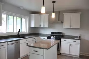 2711 Hyacinth Ave, Janesville, WI 53545 - Photo 7