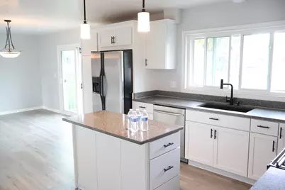 2711  Hyacinth Ave, Janesville, WI 53545 - Photo 9