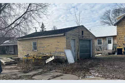 1208  Academy St, Elroy, WI 53929 - Photo 5