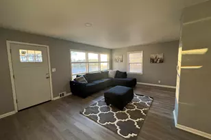 2336 W Lawn Ave, Milwaukee, WI 53209 - Photo 3