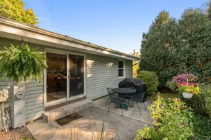 2212 Gatekeeper Ct, Waukesha, WI 53188 - Photo 3