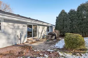 2212 Gatekeeper Ct, Waukesha, WI 53188 - Photo 37