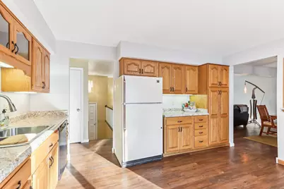 2212  Gatekeeper Ct, Waukesha, WI 53188 - Photo 15