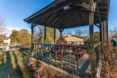 998  Lake Country Ct, Oconomowoc, WI 53066 - Photo 33