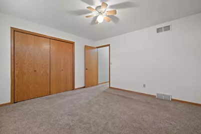 816  16th Ave, Racine, WI 53182 - Photo 15