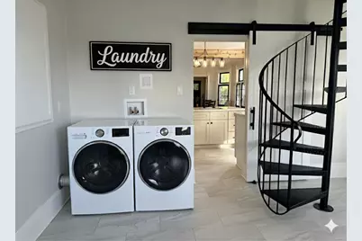 2911 N Newhall St, Milwaukee, WI 53211 - Photo 13