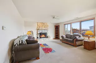 142 Riverside Dr, Racine, WI 53185 - Photo 21