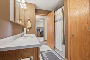 142 Riverside Dr, Racine, WI 53185 - Photo 31