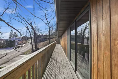 142  Riverside Dr, Racine, WI 53185 - Photo 5