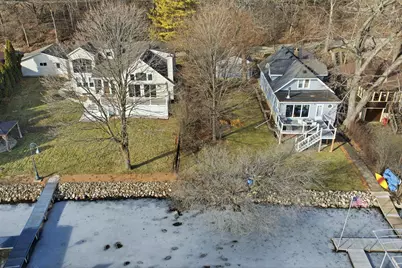 142  Riverside Dr, Racine, WI 53185 - Photo 35