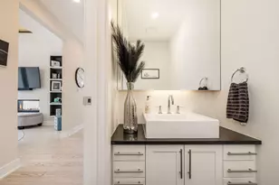 1141 N Martin L King Jr Dr, Milwaukee, WI 53203 - Photo 25