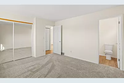 4226 S Pennsylvania Ave, Saint Francis, WI 53235 - Photo 11