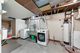 N97W16385 Tippicanoe Ct, Germantown, WI 53022 - Photo 27