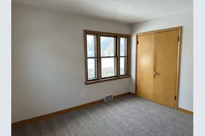 4557 N 42nd St, Milwaukee, WI 53209 - Photo 9
