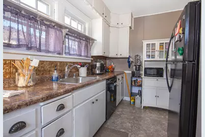 2604  Hayes Ave, Racine, WI 53405 - Photo 7