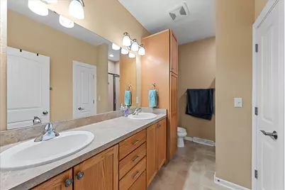 1457  Red Oak Dr, Hartford, WI 53027 - Photo 13