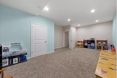 1457  Red Oak Dr, Hartford, WI 53027 - Photo 23