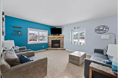 1457  Red Oak Dr, Hartford, WI 53027 - Photo 5