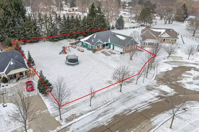 1457  Red Oak Dr, Hartford, WI 53027 - Photo 3