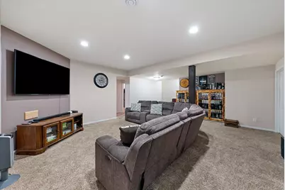 1457  Red Oak Dr, Hartford, WI 53027 - Photo 17