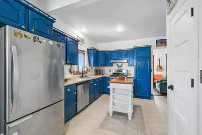 417  James St, Burlington, WI 53105 - Photo 15