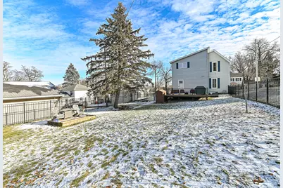 417  James St, Burlington, WI 53105 - Photo 39