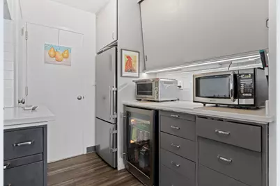 1610 N Prospect Ave #704, Milwaukee, WI 53202 - Photo 7