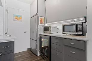 1610 N Prospect Ave, Milwaukee, WI 53202 - Photo 7