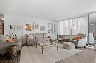 1610 N Prospect Ave, Milwaukee, WI 53202 - Photo 5