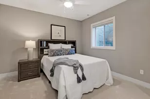 11553 N Creekside Ct, Mequon, WI 53092 - Photo 27