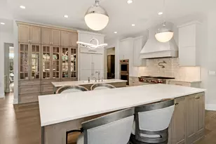 11553 N Creekside Ct, Mequon, WI 53092 - Photo 5